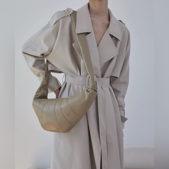 Coat - Picture 3 of 4